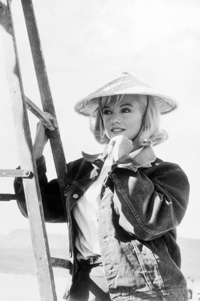 hbz-the-list-jean-jacket-01-marilyn-monroe-sm