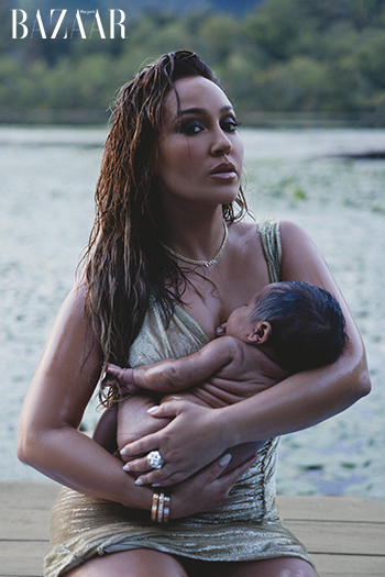 Adrienne Bailon nhìn lại hành trình từ ca sỹ The Cheetah Girls đến E! News