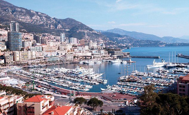 Từ lâu Monaco đã nổi danh là địa điểm khoái lạc cho giới triệu phú châu Âu 20140825_penthouse-monaco-ben-cang