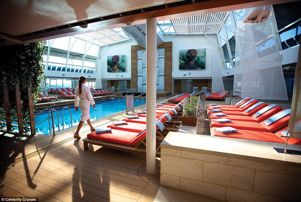 Celebrity_Cruises_indoor