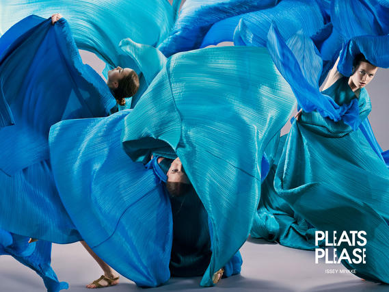 issey-miyake-pleat-please