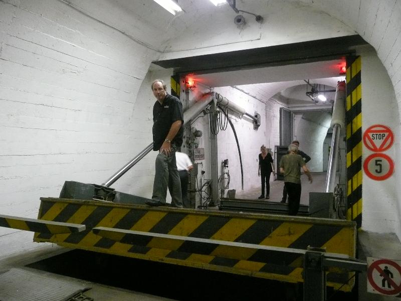 VIVOS-BILIONNAIRE-BUNKER-3