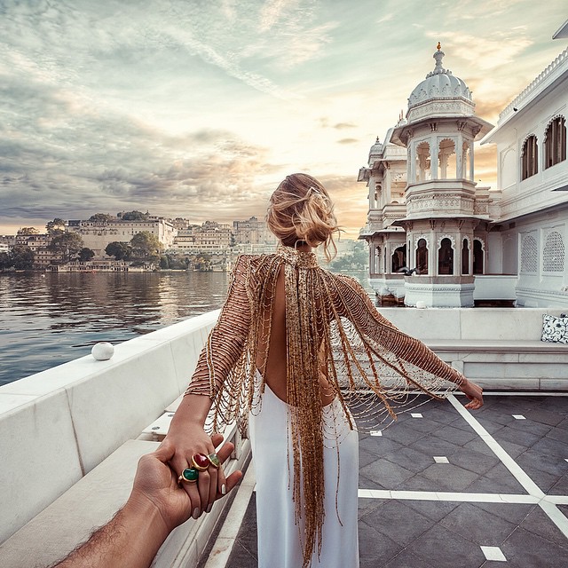 followmeto-india-selfie-murad-osmann-natalia-zakharova-6