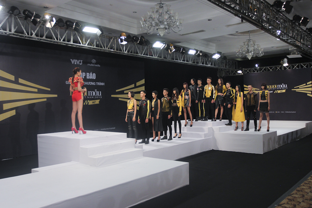 Thi-sinh-VNTM2015_2274