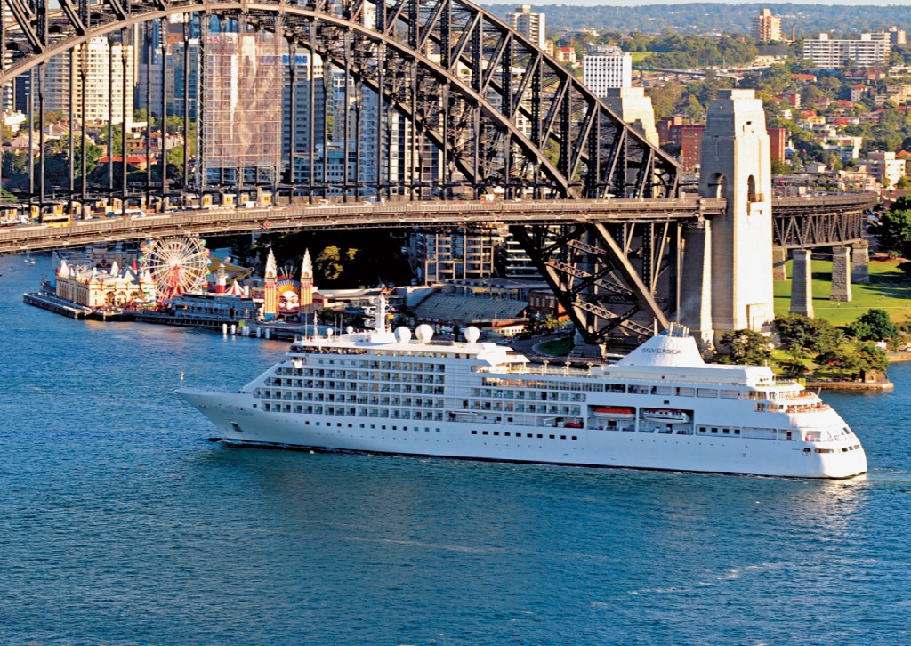 Silver Shadow thuộc hệ thống du thuyền cao cấp của hãng tàu nổi tiếng Silversea Cruises