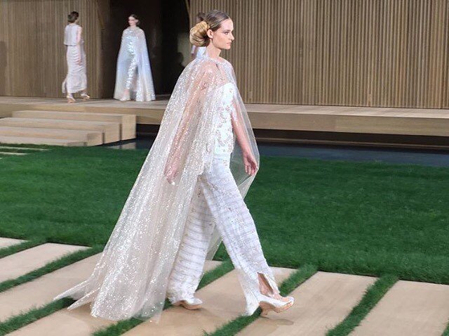 05-chanel-couture-cape