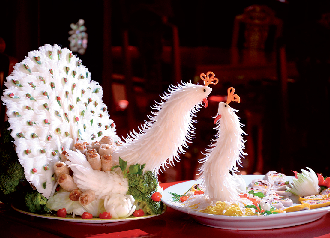 Món nem công chả phượng do đầu bếp Tịnh Hải thực hiện