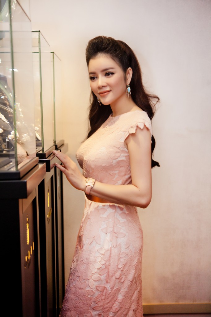 LY-NHA-KY-MOI-DIEM-MY-9X-DEN-XEM-KIM-CUONG_8519