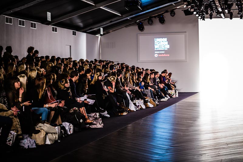 su-kien-mo-cua-cho-cong-chung-tai-lfw