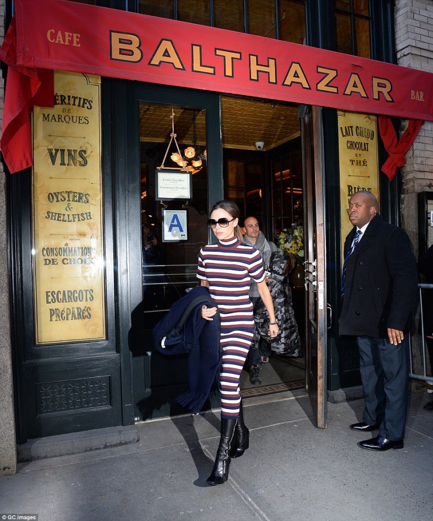 Victoria-beckham-show-nha-beckham-front-row-22