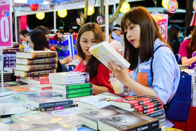 BOOK_FAIR9747_1_2