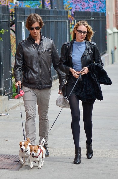 Candice+Swanepoel+out+dogs+boyfriend+5XXi_HftGIFl