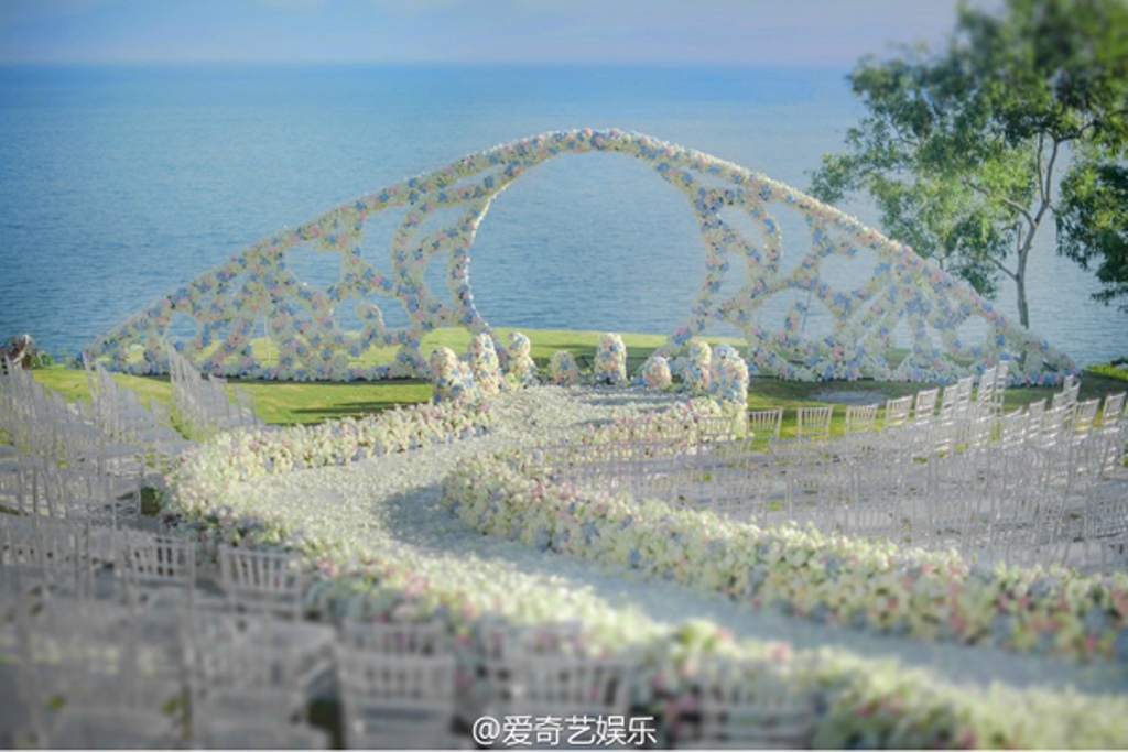 Buổi lễ ở cạnh bãi biển