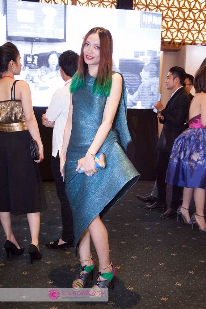 Fashionista Thythu trong một thiết kế lạ mắt từ NTK Lê Thanh Hoà