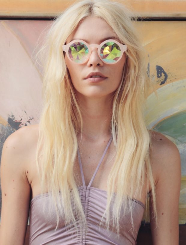 Mẫu mắt kiếng của hãng Free People