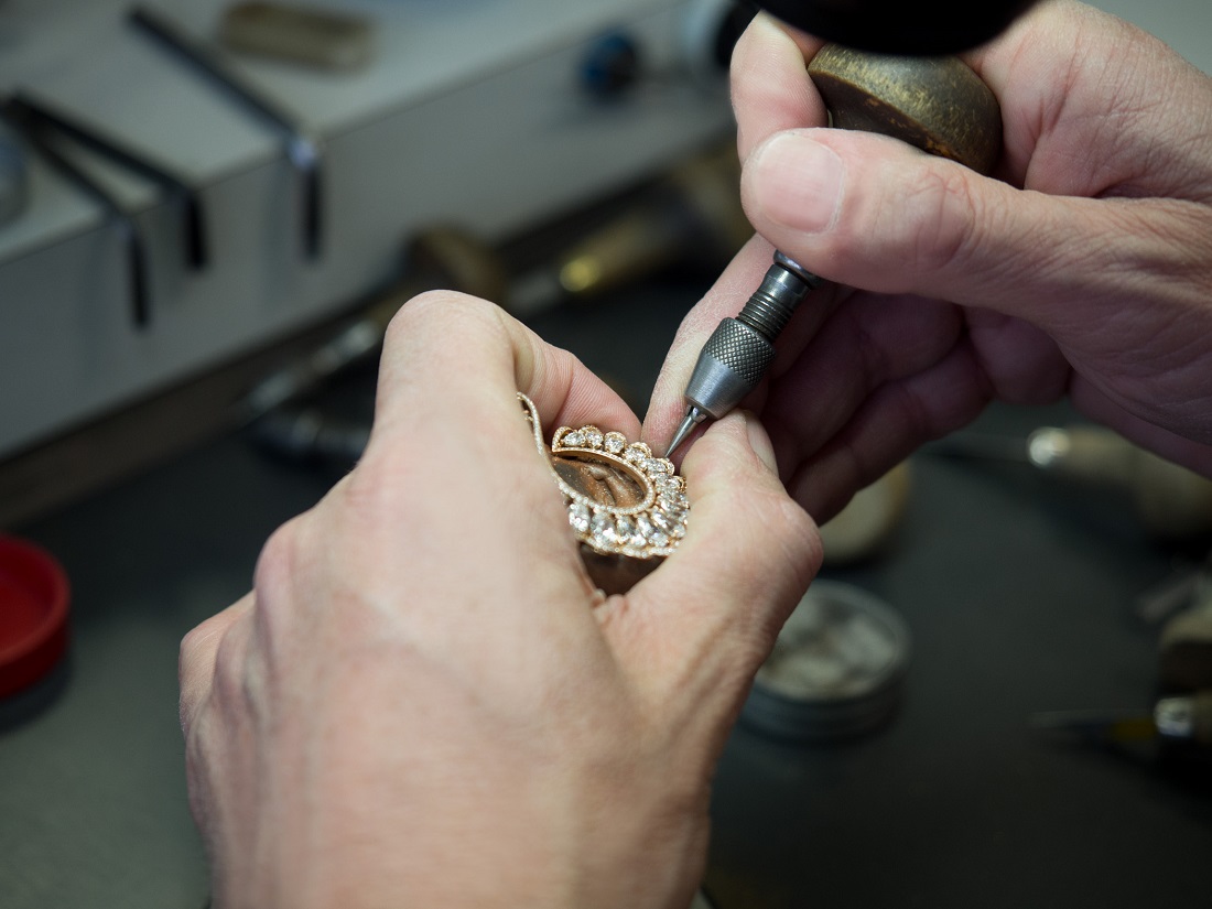 Precious Chopard là nơi phô diễn của những kỹ thuật xử lý đá quý