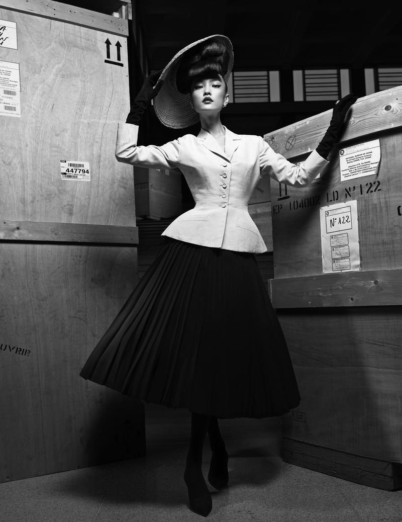 Chiếc áo Bar Jacket thời đầu
