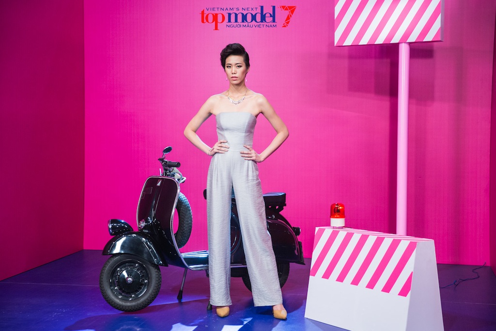 Thu Huong duoc khen het loi o tap 7