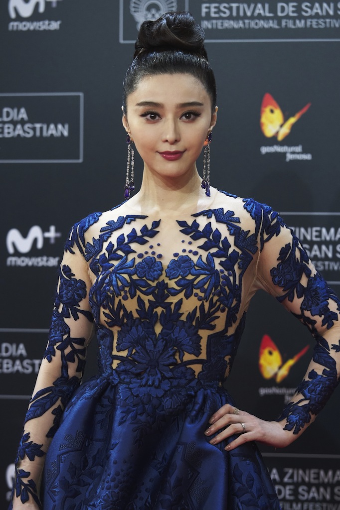 SAN SEBASTIAN, SPAIN - SEPTEMBER 16: Actress Fan Bingbing attends 'La Fille De Brest' premiere during 64th San Sebastian International Film Festival at Kursaal Palace on September 16, 2016 in San Sebastian, Spain. (Photo by Carlos Alvarez/Getty Images)