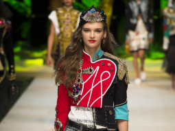 Dolce & Gabbana mang cổ tích lên sàn diễn Xuân Hè 2017