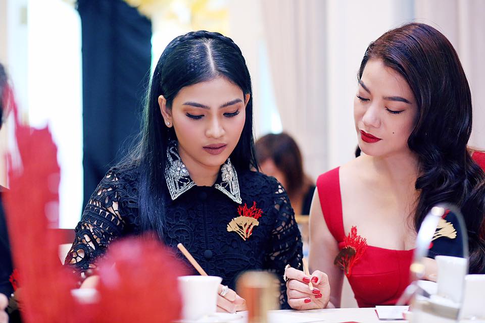 Trương Thị May và Trương Ngọc Ánh đã có những phút giây trò chuyện thân mật với trắc nghiệm Kokology.