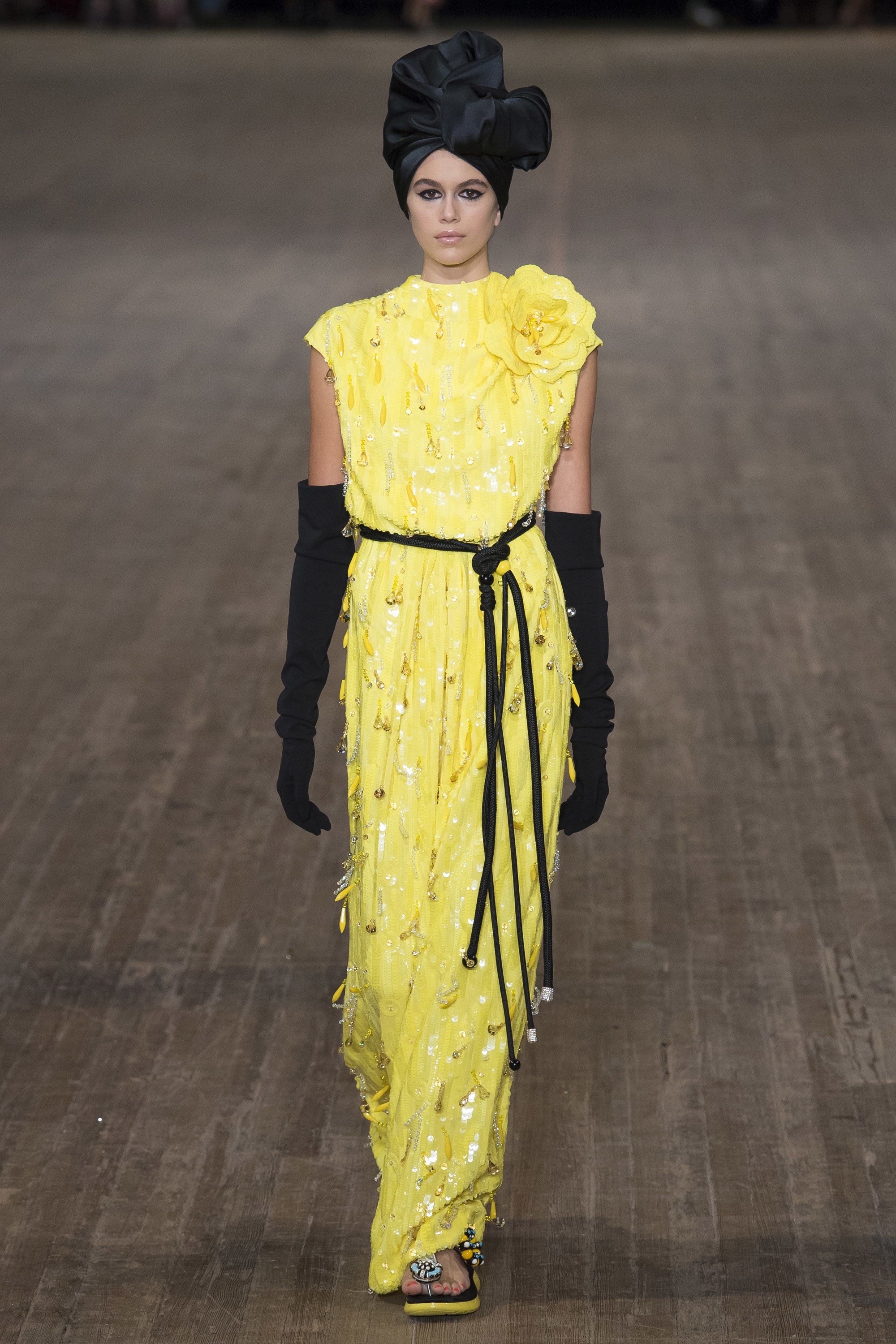 Marc Jacobs Xuân Hè 2018: Khi thời trang là đa sắc thái hình 25 marc jacobs xuan he 2018 25