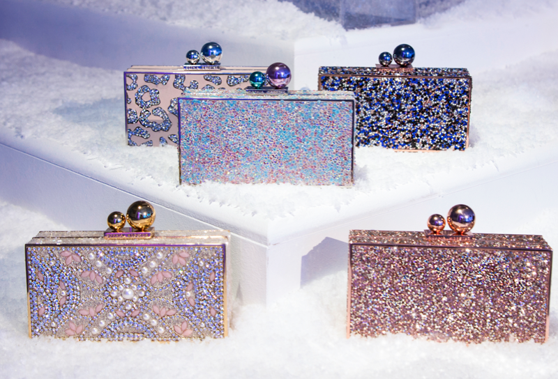 Các mẫu clutch đi tiệc đính ngọc trai và sequin lấp lánh bo-suu-tap-sophia-webster-thu-dong-2017-hinh-2