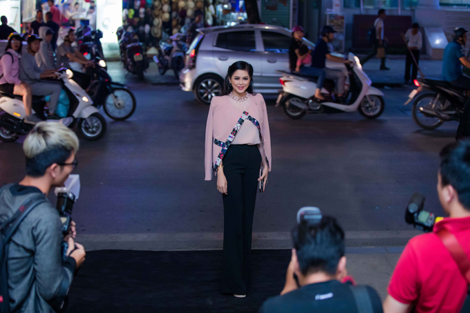 quý ông showbiz Việt chúc mừng doanh nhân Thuỷ Tiên 05 20171030 quý ông showbiz Việt chúc mừng doanh nhân Thuỷ Tiên 05