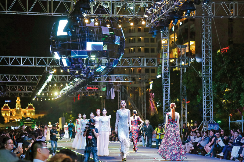 Fashionology Festival 2017 thời trang kết hợp công nghệ 02 20171102 Fashionology Festival 2017 thời trang kết hợp công nghệ 02