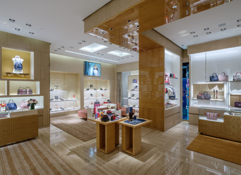 Cửa hàng Louis Vuitton với không gian thoáng đãng và đậm tính nghệ thuật cua-hang-louis-vuitton-hinh-2