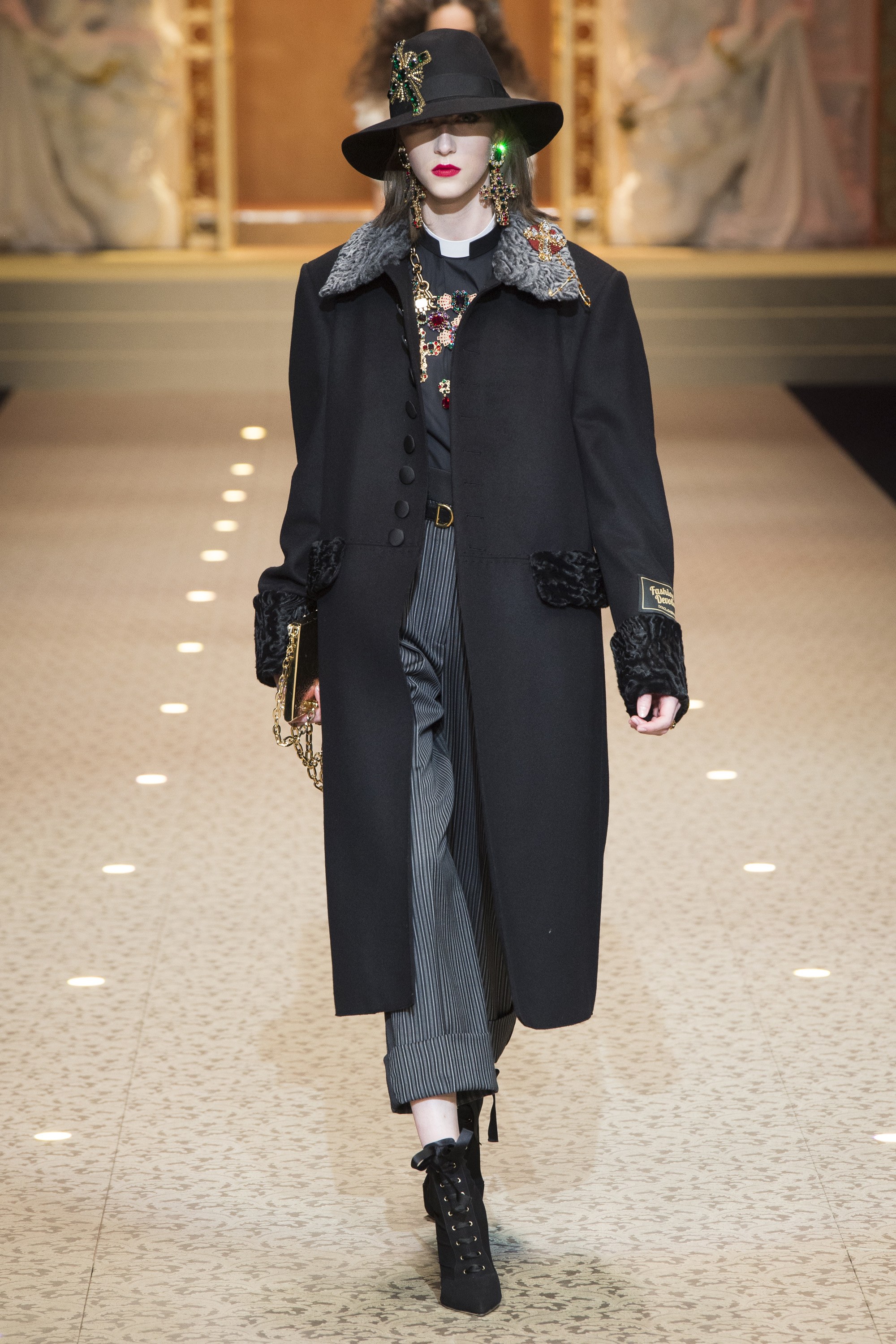 20180225-dolce-gabbana-thu-dong-2018-02