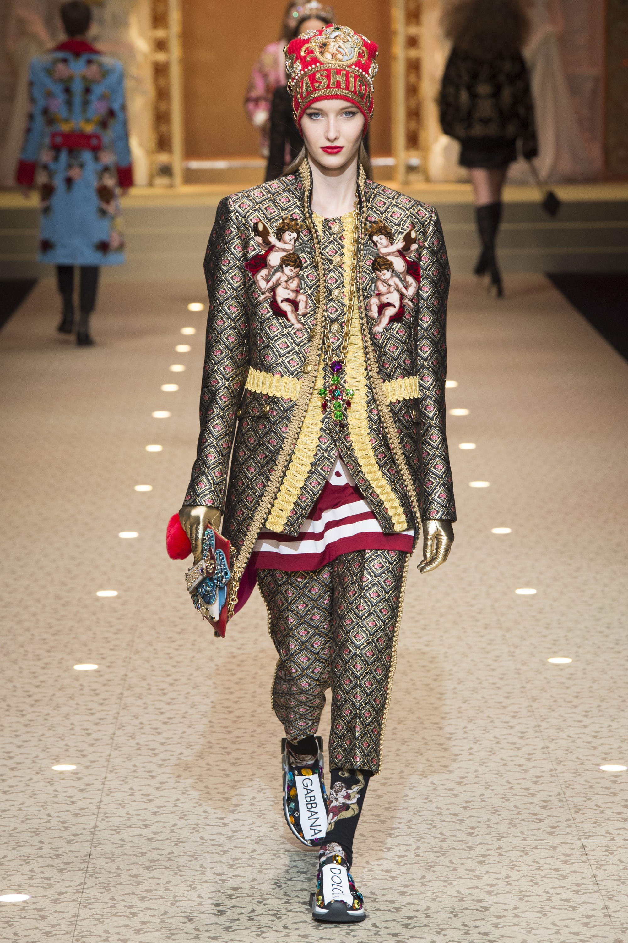 20180225-dolce-gabbana-thu-dong-2018-14