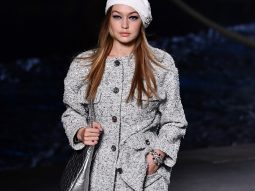 Chanel Cruise 2019 – Những nàng thủy thủ thời thượng của Chanel