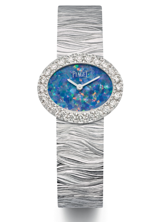 Trên mặt đồng hồ Piaget Extremely Lady với mặt bằng đá Lapis Lazuli và viền quanh bởi kim cương rực rỡ dong-ho-piaget-extremely-lady-04