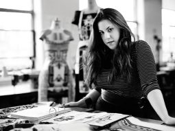 24 giờ với nhà thiết kế thời trang Mary Katrantzou