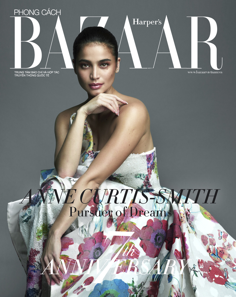 20180720-trang-bia-dac-biet-annecurtis