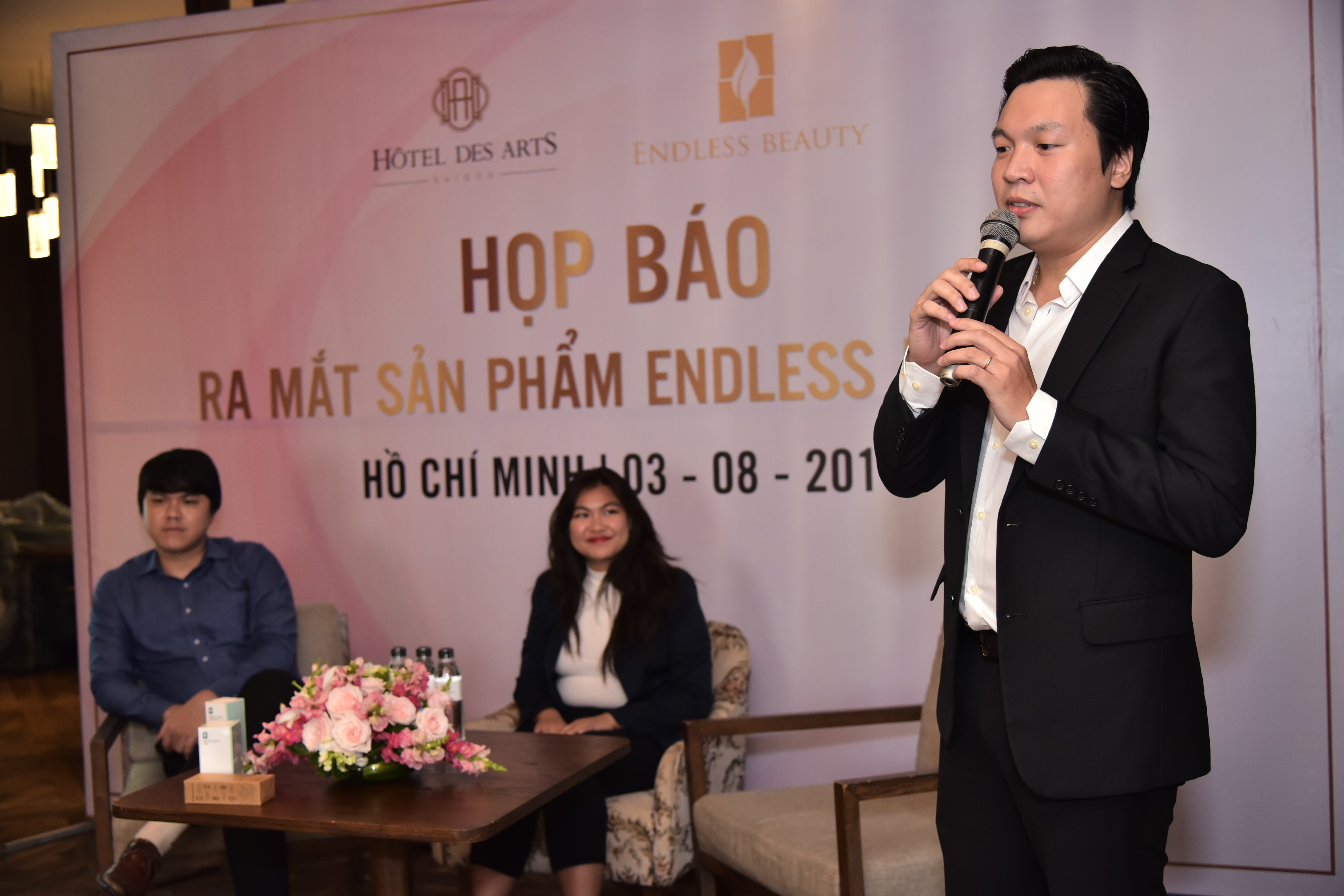 Buổi họp báo ra mắt bộ sản phẩm ENDLESS BEAUTY mới endless beauty-05
