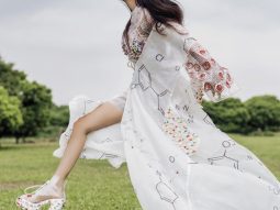 bo-suu-tap-Khang-khang-sinh_model_white