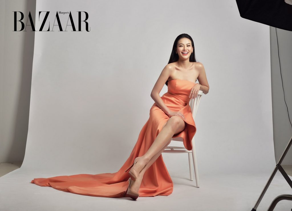 Đầm, Đỗ Long Hoa tai, vòng, nhẫn B.zero1, Bvlgari Giày, Christian Louboutin. Miss Earth 2018 - Hoa hậu Trái đất 2018 Nguyễn Phương Khánh Miss Earth 2018 - Hoa hậu Trái đất 2018 Nguyễn Phương Khánh_2