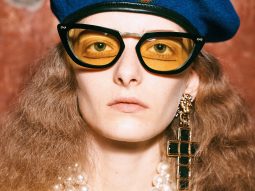 Gucci Pre-Fall 2019: Những du khách hoài cổ giữa tàn tích Pompeii