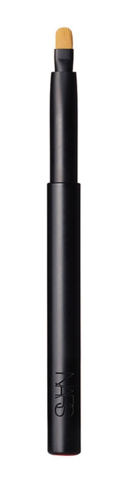 Cọ kẻ môi Nars Precision Lip Brush bí quyết làm đẹp đôi môi đỏ