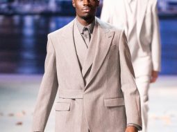 Tuần lễ thời trang nam Thu – Đông 2019: Louis Vuitton tái hiện hình ảnh huyền thoại Michael Jackson