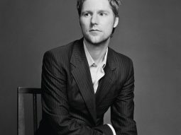 nha thiet ke Christopher Bailey