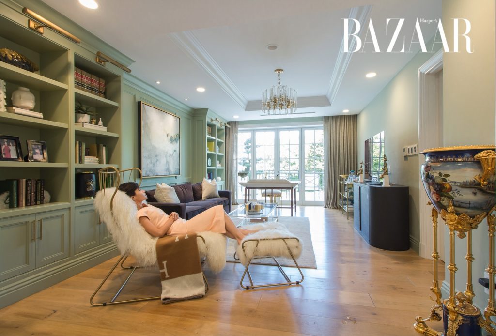 Phòng Family Room màu xanh là trung tâm nối những phòng ngủ của các thành viên trong gia đình căn nhà của doanh nhân Nguyễn Thị Minh Kỳ