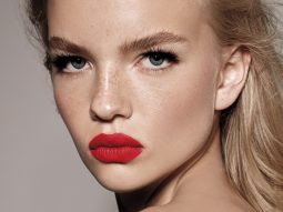 bí quyết làm đẹp đôi môi đỏ