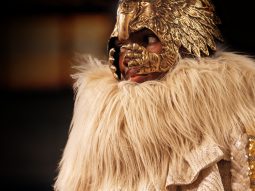 Gucci RTW Thu Đông 2019 | Những chiếc mặt nạ phù phiếm của Alessandro Michele