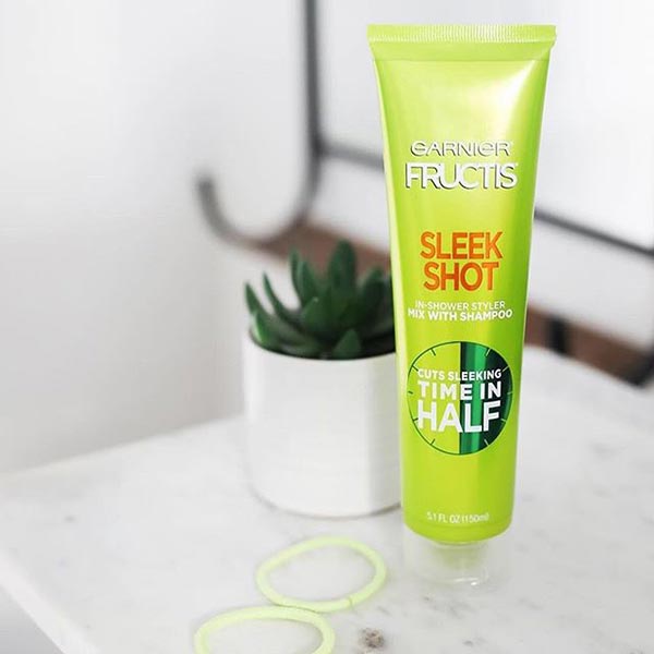 Sản phẩm dưỡng tóc Garnier Fructis Sleek Shot In-Shower Styler