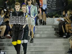 BỘ SƯU TẬP CRUISE 2020 CỦA LOUIS VUITTON KẾT HỢP HI TECH