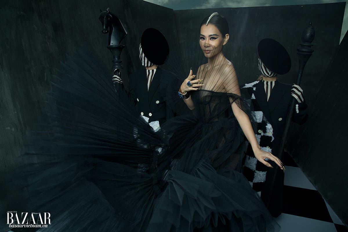 Thời trang MV DIVA của Thu Minh