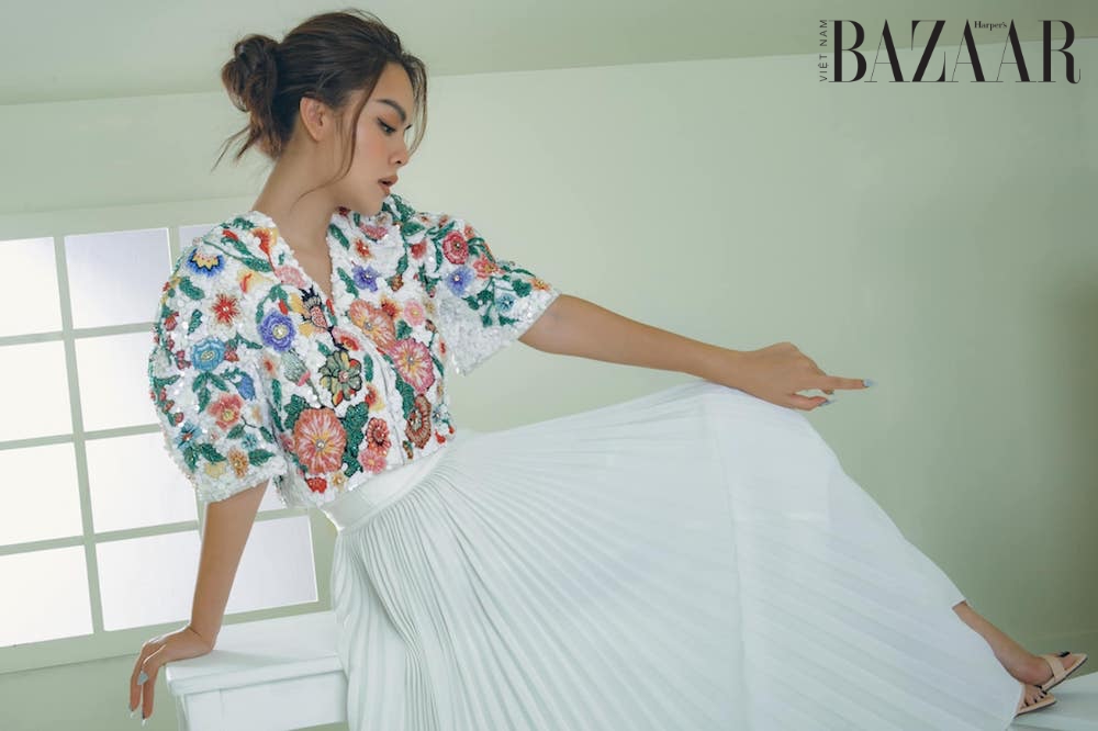 Phạm Quỳnh Anh kỷ niệm sinh nhật với bộ ảnh thời trang